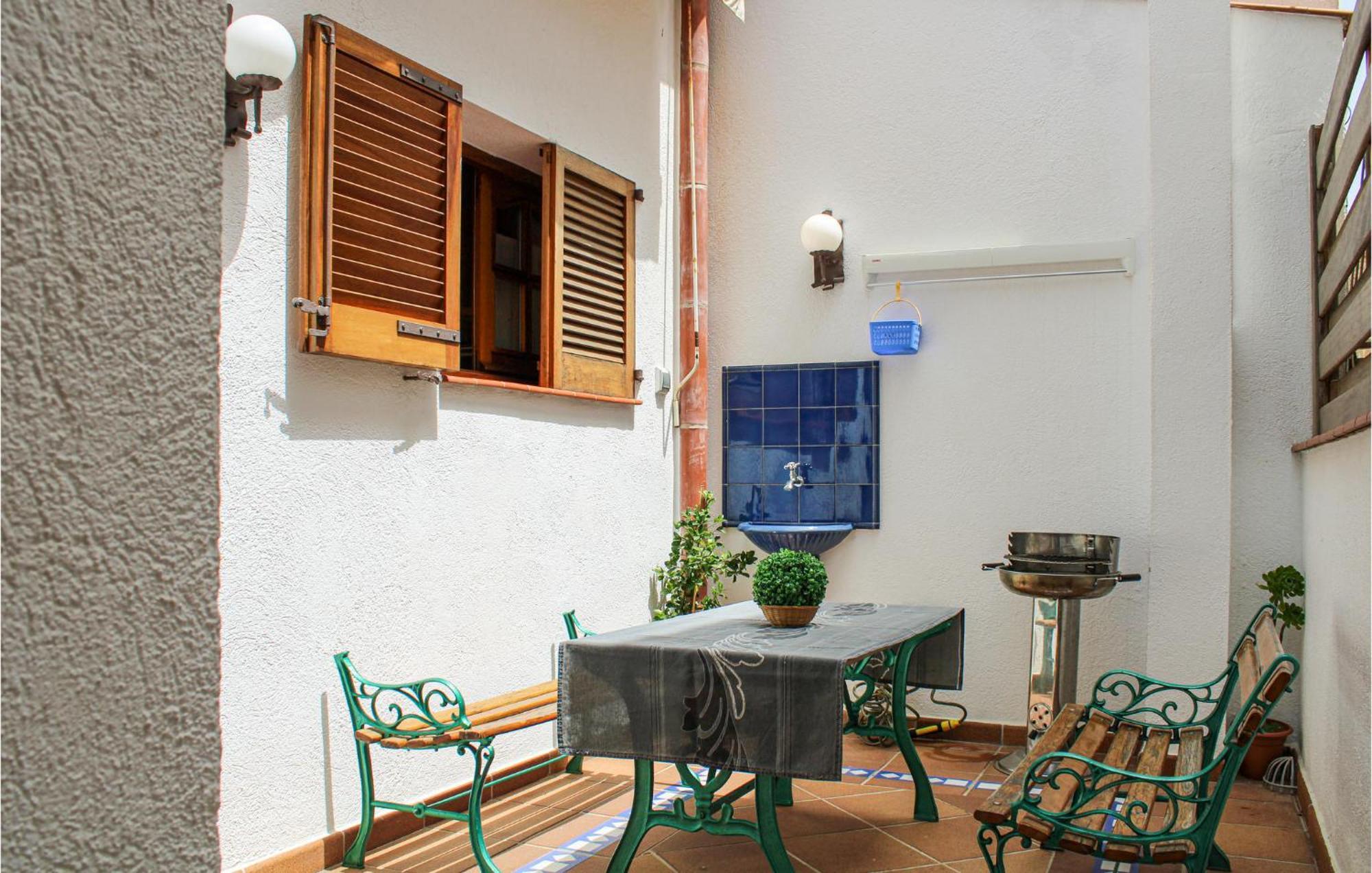 Amazing Apartment In Tossa De Mar With Wifi Exterior photo